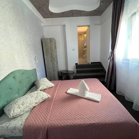 Πανσιόν Ana L1 *